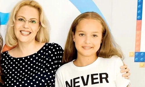 raluca moianu fetita jpeg