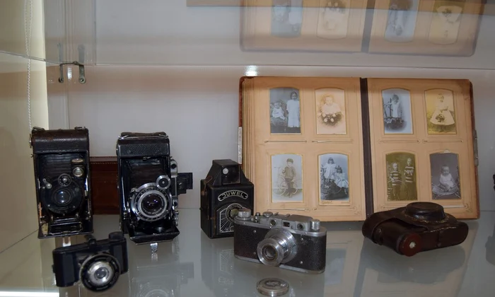 Expoziția „1001 Aparate și Accesorii Foto” a Muzeul Oltului și Mureșului Superior din Miercurea Ciuc