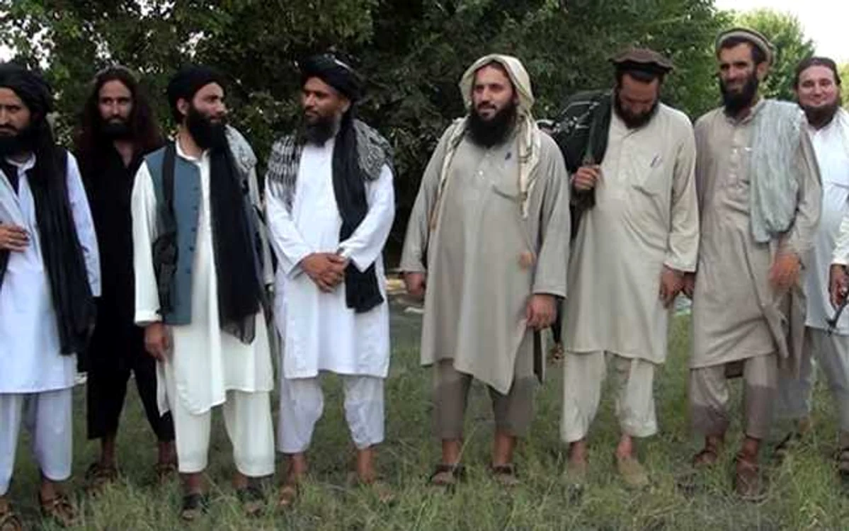 Membri ai grupării talibane Jamaat-ul-Ahrar