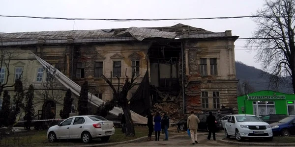 perete prabusit ziarmm jpg