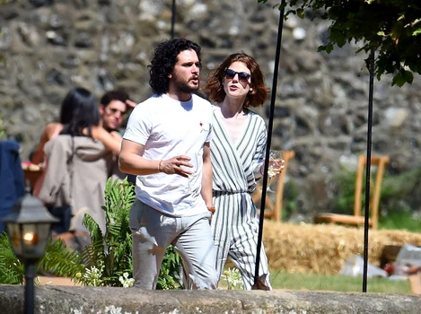 *PREMIUM EXCLUSIVE* STRICTLY NOT AVAILABLE FOR ONLINE USE UNTIL 17:30 PM UK TIME ON 26/6/2018 MUST CALL FOR PRICING BEFORE USAGE   Newly Married Kit Harington and wife Rose Leslie post wedding Family jpeg