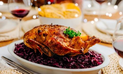 Rata pe varza  Sursa foto shutterstock 2132975977 jpg