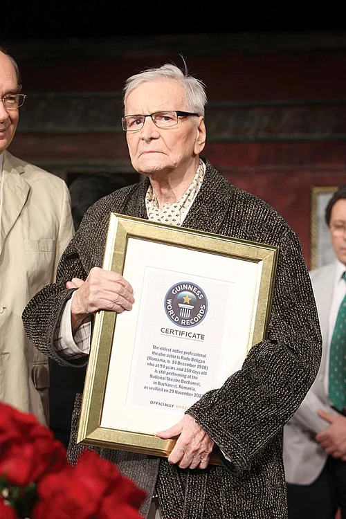 A primit certificatul de la Guiness Book, pe scenă