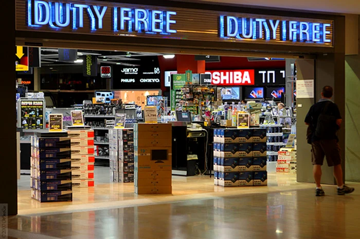 Acum trei ani, compania Le Bridge a deschis un lanţ de magazine duty free în Moldova