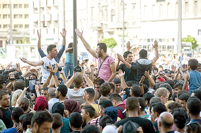 Manifestaţie  în gară