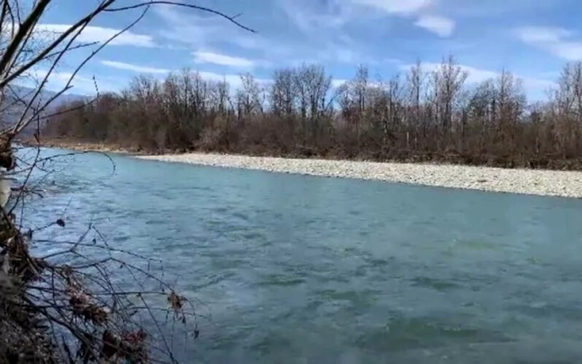 Bărbatul s-a înecat în apele râului Tisa