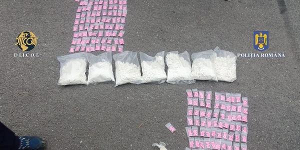 Captura droguri, ascunse în roata de rezervă, la Cluj  - Foto DIICOT