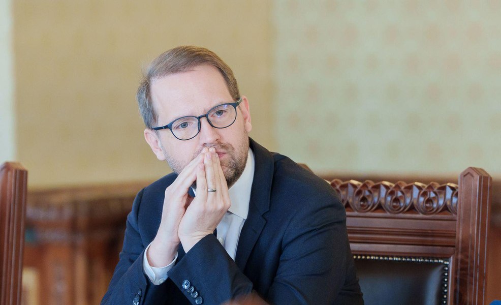 Dominic Fritz susține săptămâna aceasta examenul pentru obţinerea cetăţeniei române. „Nu ştie nici mama în ce zi. Nu vă spun”