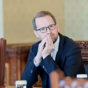 dominic fritz foto facebook (1) png