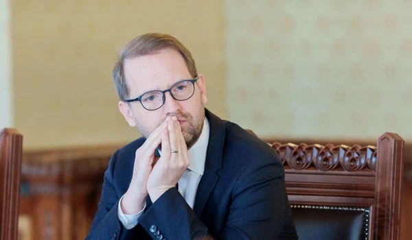 dominic fritz foto facebook (1) png