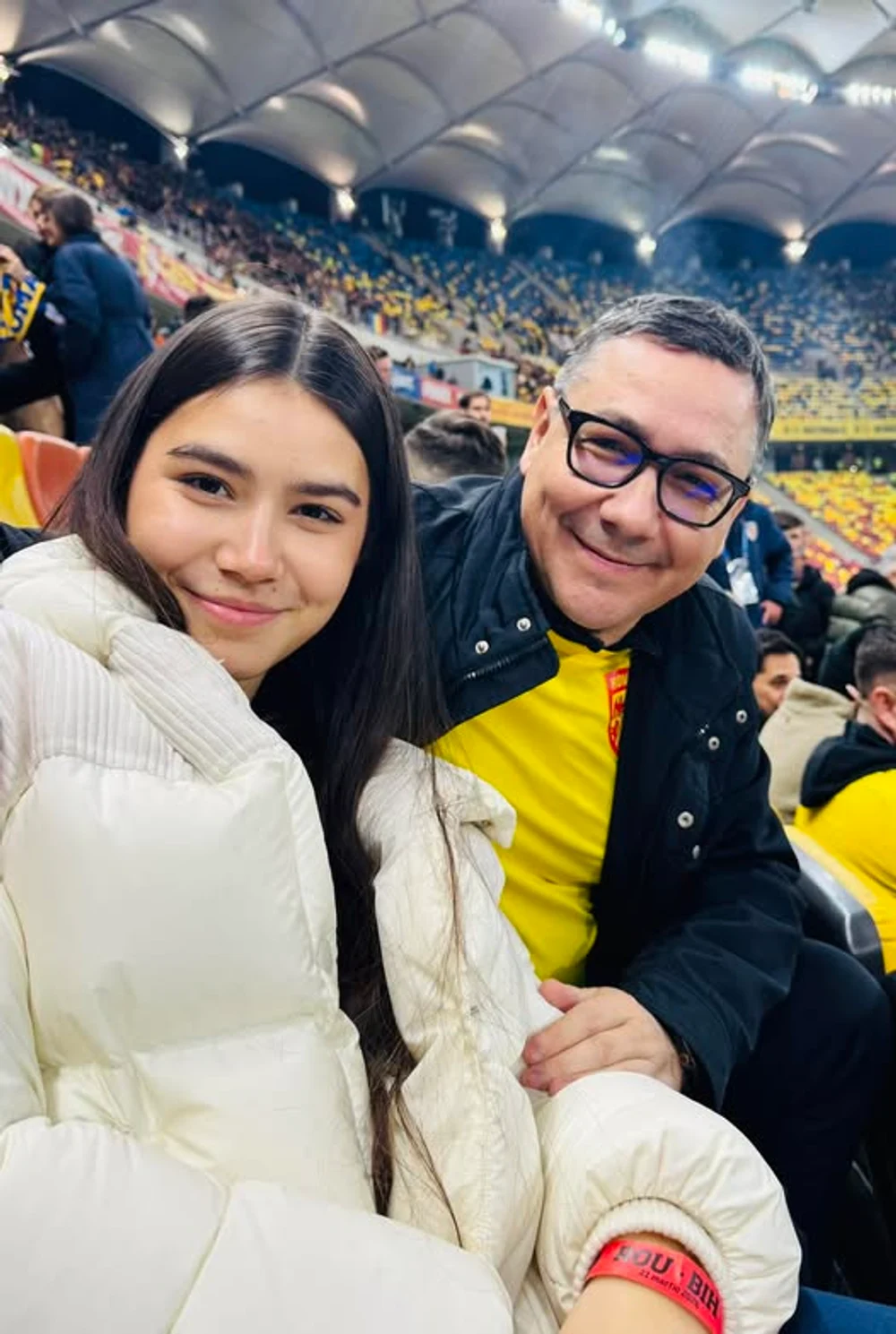 Ponta reacționează după întoarcerea fiicei sale din Dubai. „Modul în care a acționat Țoiu este dezgustător”