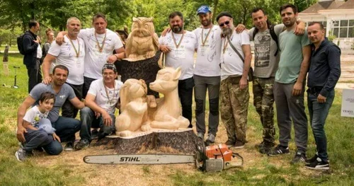 Festivalul Naţional al Carverilor de la Pensiunea Cerna Vaideeni din Vâlcea la prima ediţie Foto Arhiva personală Adrian Mircea Bondoc