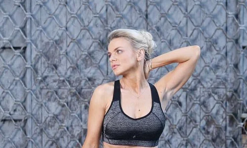 Jojo exercitii abdomen tonifiat jpeg