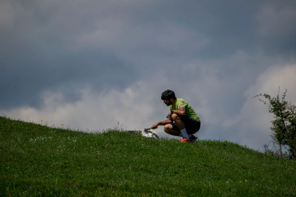 Dansul” norilor suprins într-un frumos timelapse, în Parcul Naţional Piatra Craiului VIDEO