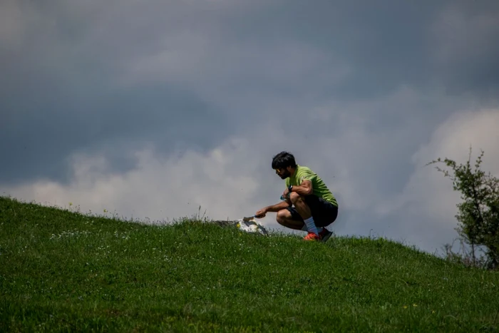 Dansul” norilor suprins într-un frumos timelapse, în Parcul Naţional Piatra Craiului VIDEO