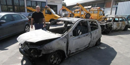 Maşina italianului sinucigaş FOTO: corrieredibologna.corriere.it