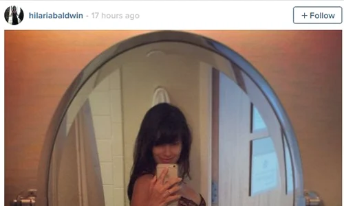 Hilaria Baldwin a vrut să transmită un mesaj pozitiv tuturor femeilor care au devenit mămici şi s a pozat în lenjerie intimă după ce a născut  jpeg