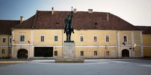 palat principi alba iulia