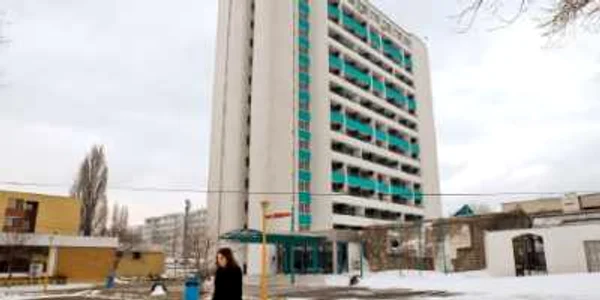 Proprietarul Hotelului Riviera din Mamaia cere pe imobilul cu 14 etaje 20 de milioane de euro 