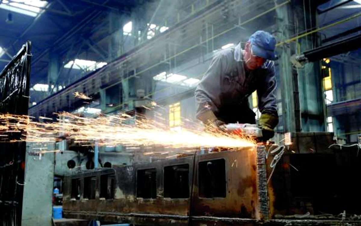 Industria şi exporturile au fost pilonii economiei româneşti de la declanşarea crizei