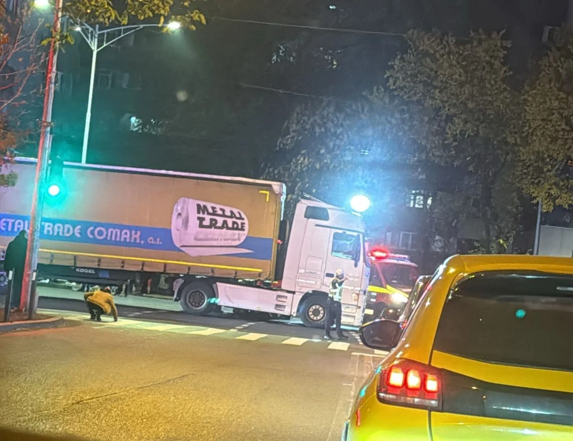 Accident mortal în București: un pieton a fost spulberat de un TIR pe Iuliu Maniu