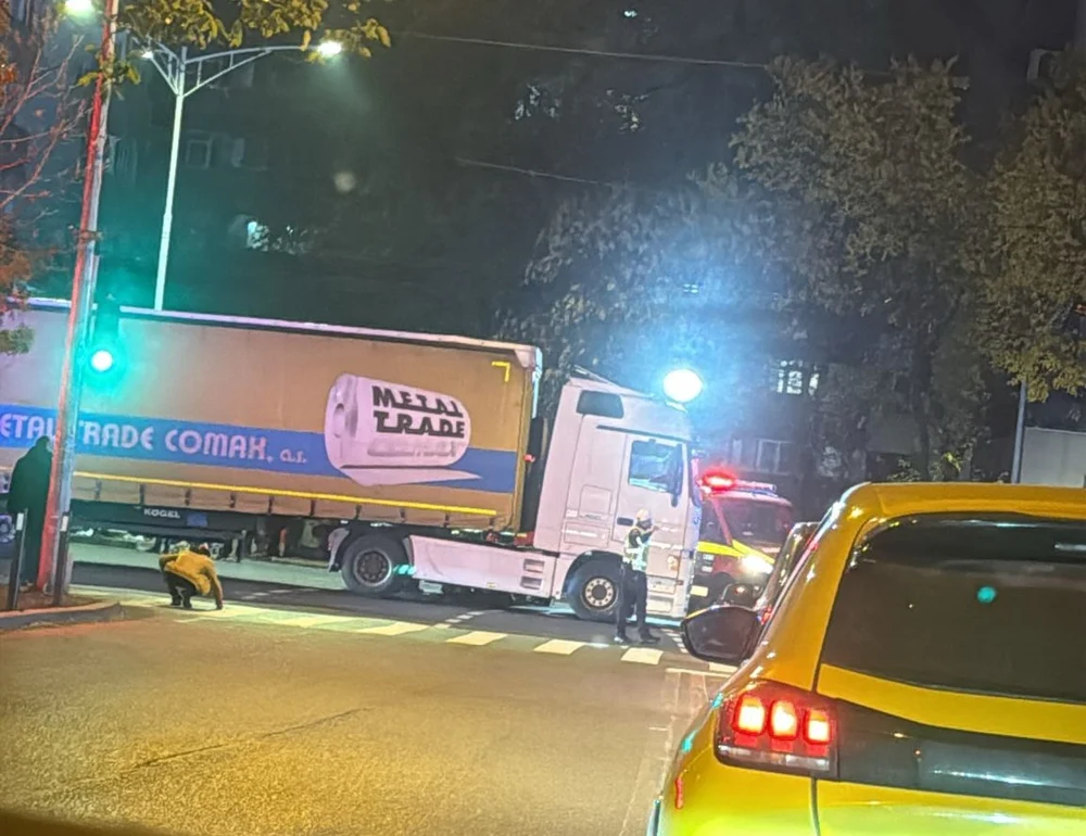 Accident mortal în București: un pieton a fost spulberat de un TIR pe Iuliu Maniu