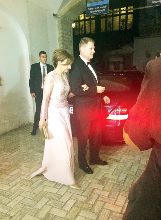 Soţii Iohannis au ajuns la recepţie în jurul orei 19.00
