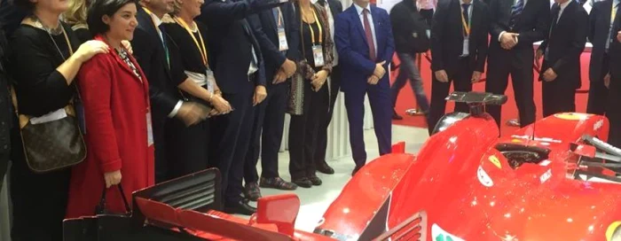 Luigi di Maio vizitează un stand italian de la o expoziţie din Shanghai FOTO Jorge Valero via Euractiv