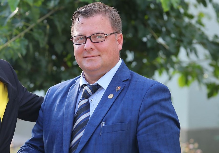 Cum s-a folosit un fost primar, în prezent deputat, de angajați ca să își construiască două imobile. Rezultatul anchetei DNA