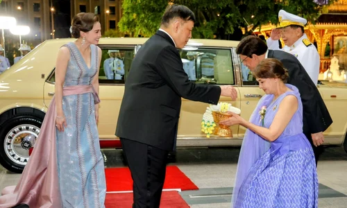 Regele Rama X și Regina Suthida foto Thai Royal Office2 jpeg