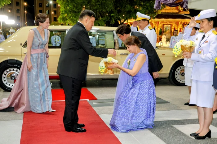 Regele Rama X și Regina Suthida foto Thai Royal Office2 jpeg