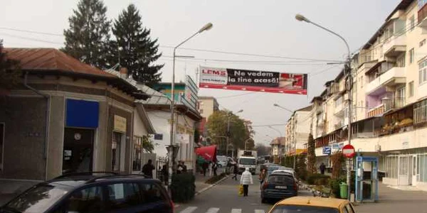 Un hot a alimente a dat atacul la un magazin alimentar din centrul orasului Dragasani