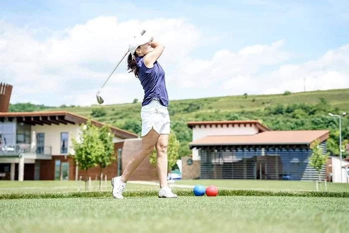 18 corina ungureanu fosta gimnasta iubit santiago antrenor de golf 11 jpg jpeg