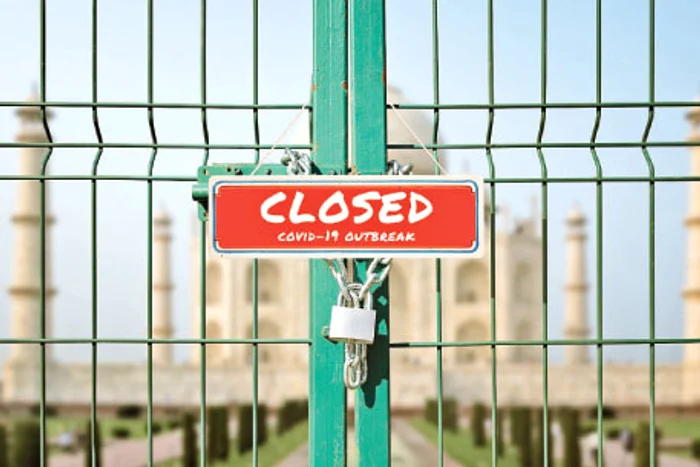 India, Taj Mahal. Închis cu lacăt din cauza COVID-19