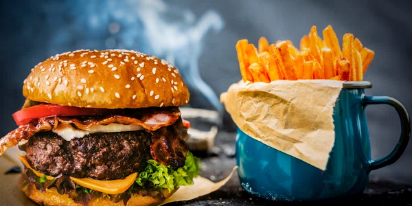 fast food_shutterstock 1655063167 jpg