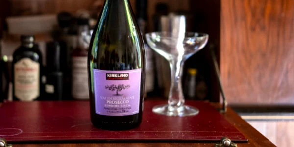 Kirkland Signature Valdobbiadene Prosecco png
