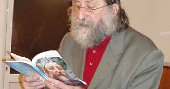 Poetul Adam Puslojic. Sursa foto www.bihon.ro