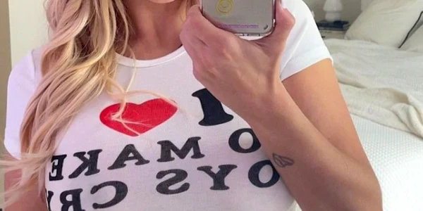 Femeia care a investit 17 000 de euro în implanturi mamare generoase și care acum regretă  Foto Instagram neyleenashley jpg