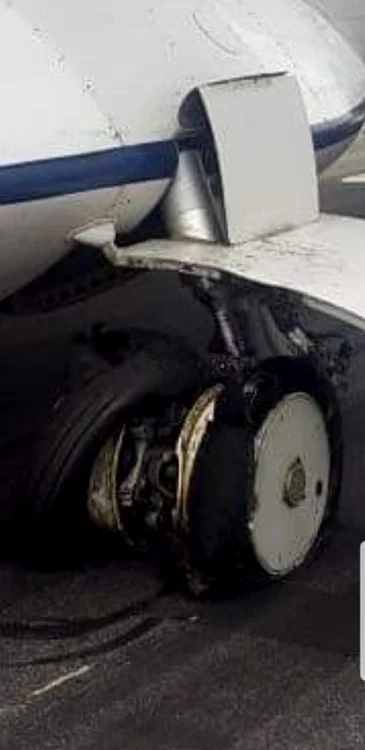 Cauciucul explodat al aeronavei