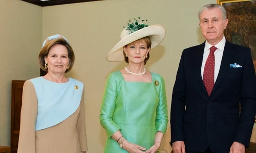 Familia Regala romana, Majestatea Sa Margareta, Principele Radu, Principesa Sofia si Principesa Maria   Daniel Angelescu, Casa Majestatii Sale jpg