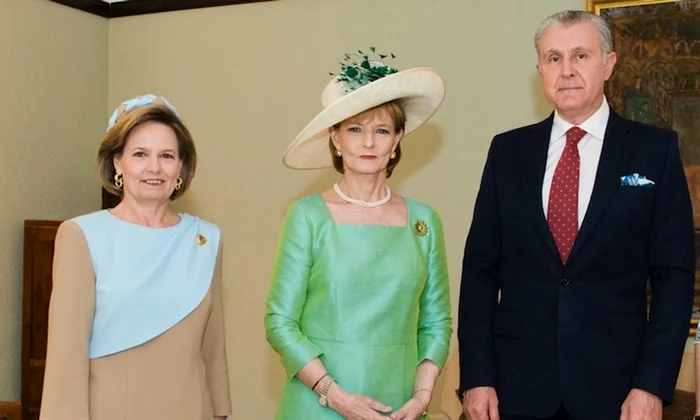 Familia Regala romana, Majestatea Sa Margareta, Principele Radu, Principesa Sofia si Principesa Maria   Daniel Angelescu, Casa Majestatii Sale jpg