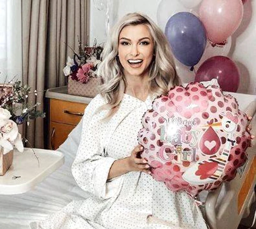 
    Andreea Bălan a adus pe lume ce-a de-a doua fetițăFoto Instagram  