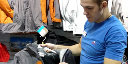 Tinerii îşi aleg geaca în funcţie de moda de anul acesta