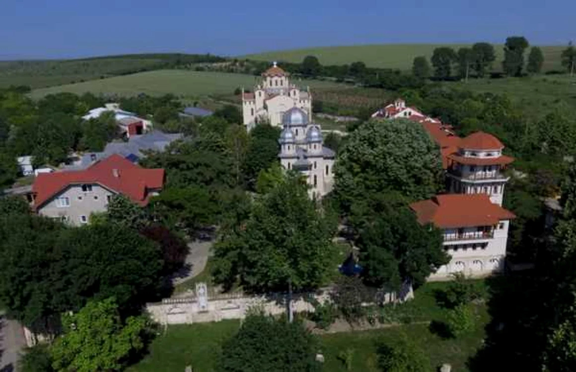 Mănăstirea Dervent sursa foto arhiva Adevărul