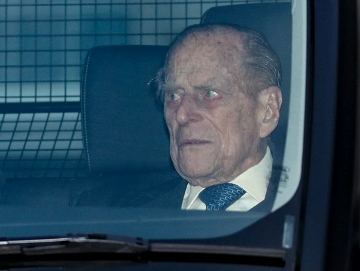 Prinţul Philip a scăpat nevătămat în urma accidentului