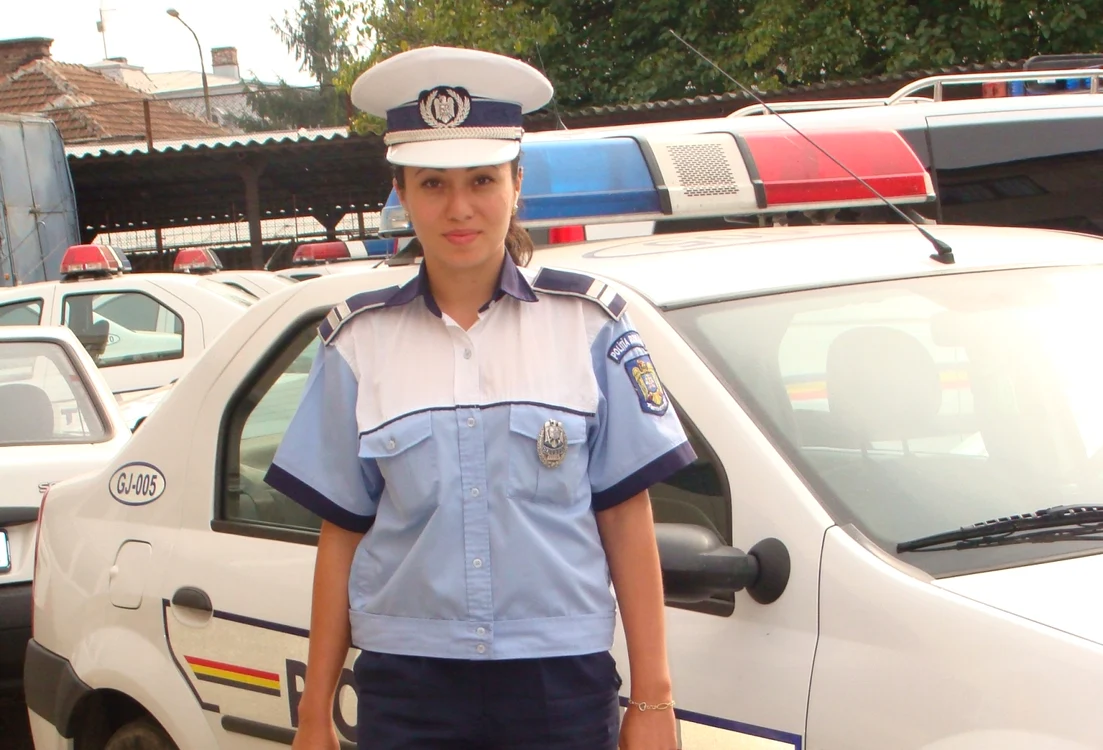 
    Adina Vasile, o poliţistă ambiţioasă  
