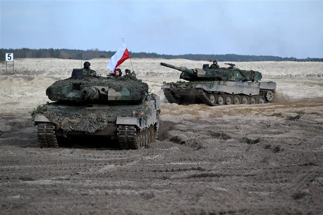 Polonia a cerut oficial permisiunea Germaniei să ofere 14 Leoparduri Ucrainei FOTO EPA-EFE