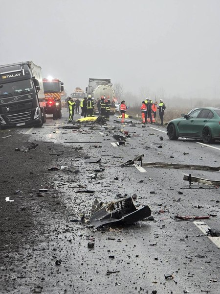 Tatăl unuia dintre suporterii greci morți în accidentul teribil din Timiș a avut aceeași soartă, pe același drum, cu 15 ani în urmă