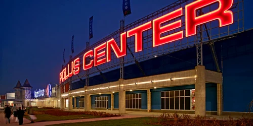 Polus Center va fi deschis sâmbătă până la ora 01.00