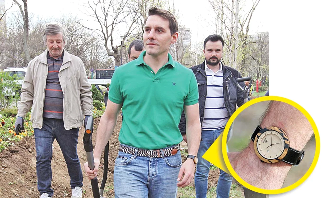 
    Ceasul prinţului Nicolae a costat aproape 1.800 de leiFotografii: Sever Gheorghe  
